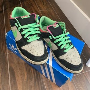 Nike’s US Men’s size 11